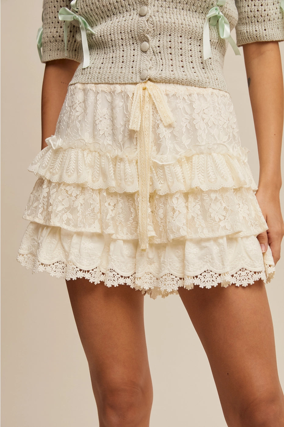 Lala Lace Ruffle Shorts | Tiered Lace Cotton Shorts Cream / Large