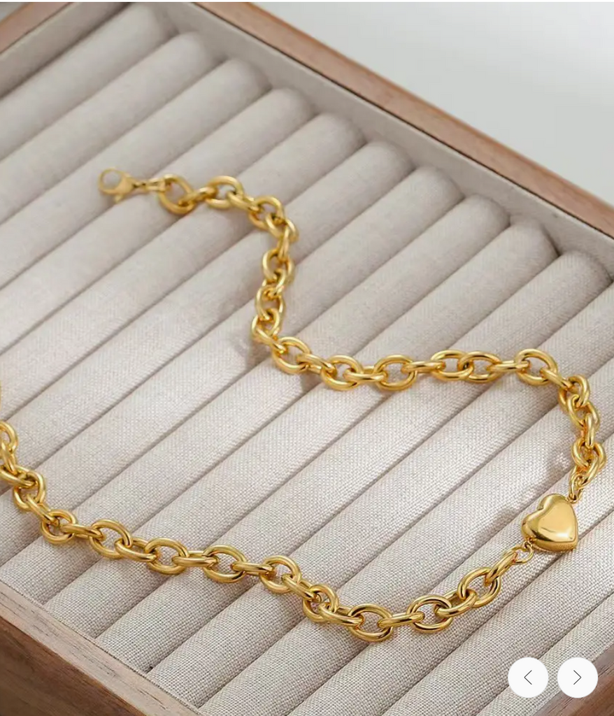 Chunky Chain Heart Necklace - BluePeppermint Boutique